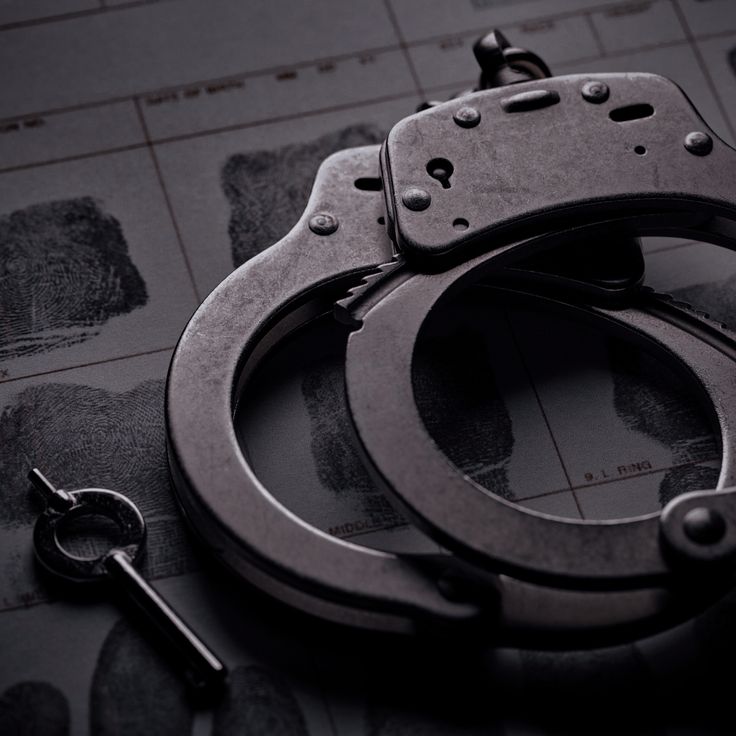 HANDCUFF