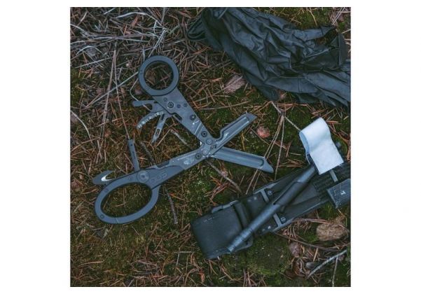 OUTIL MULTIFONCTION PARASHEARS